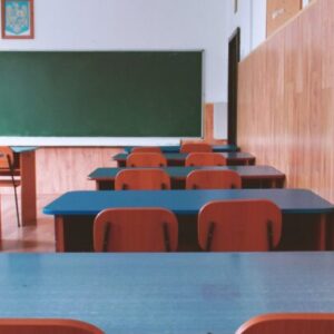 Positive Handling in Schools .